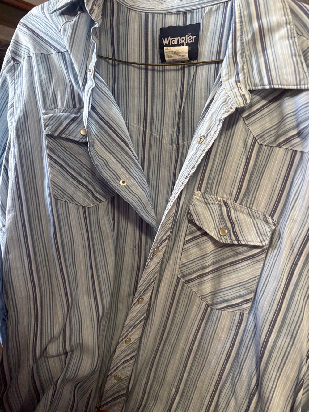 Wrangler Men's Blue and White Striped Casual Button-Down Shirt